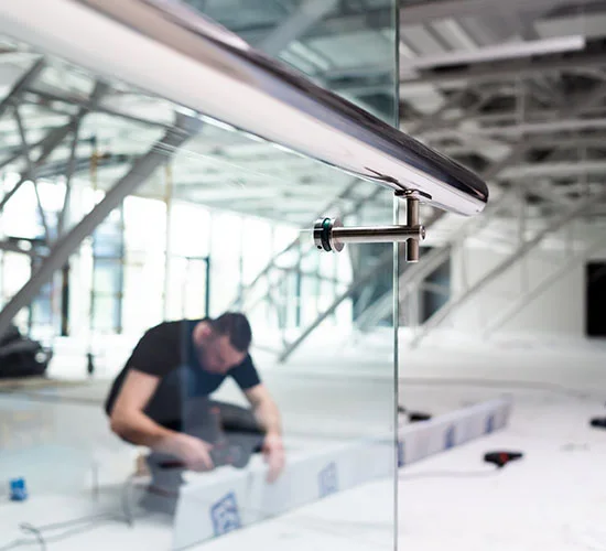 Port Orange, FL highly skilled glass repair technicians